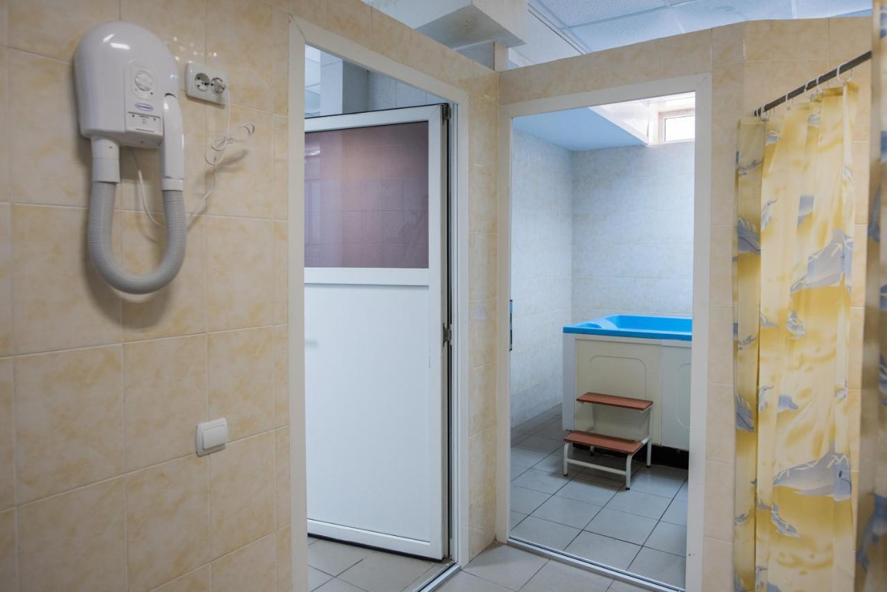 Zelenyy Bir Hotel Skhidnytsia Buitenkant foto
